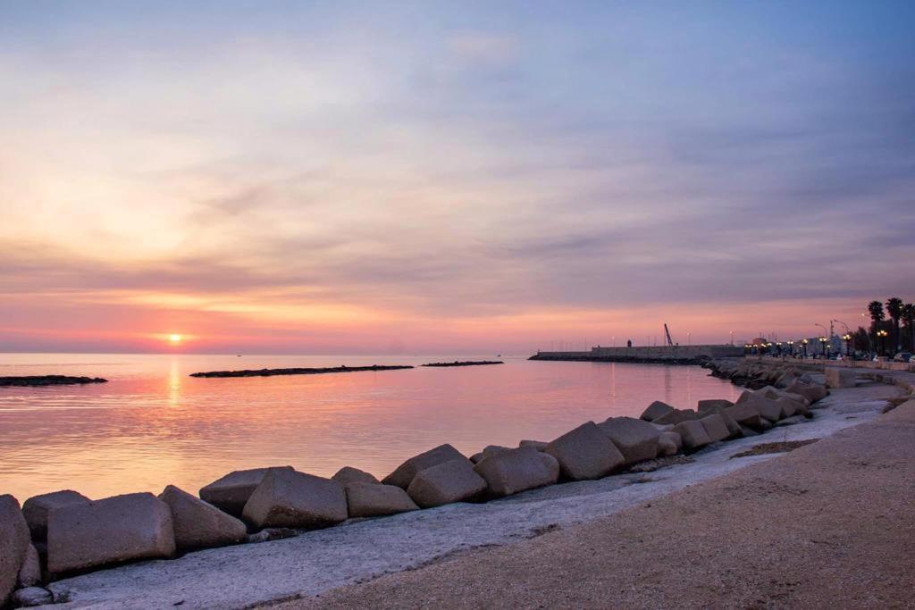 La Mia Terrazza Sul Mare - Mared'Amare Apartment Bari Bagian luar foto