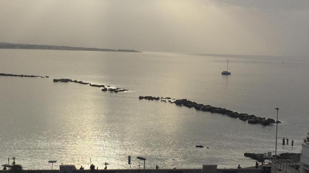 La Mia Terrazza Sul Mare - Mared'Amare Apartment Bari Bagian luar foto