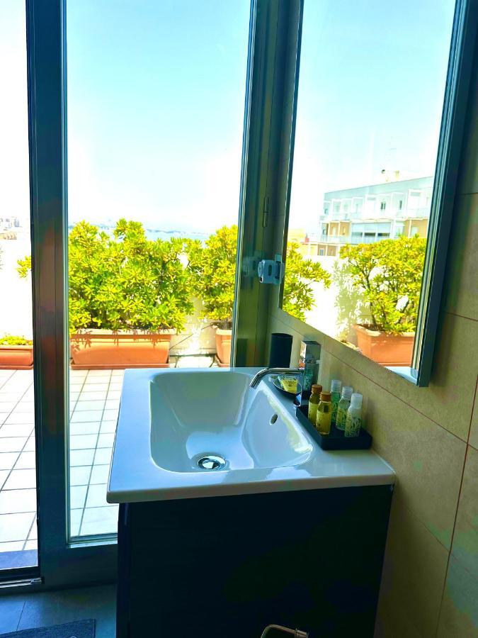 La Mia Terrazza Sul Mare - Mared'Amare Apartment Bari Bagian luar foto